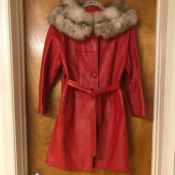 Book’s Furs Jackets & Blazers - Book’s Furs vintage red leather jacket with fur collar